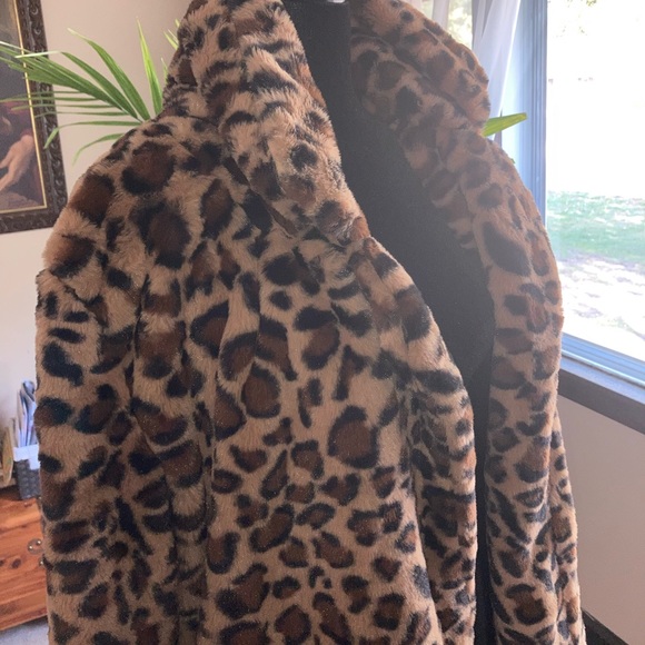Faux Fur, Leopard print coat - Picture 9 of 10